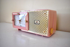 Plaza Pink Gold Mid Century 1957 Bulova Model 120 Tube AM Clock Radio Excellent Condition! Sounds Marvelous!