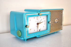 Egyptian Turquoise Gold Mid Century 1957 Bulova Model 120 Vacuum Tube AM Clock Radio Excellent Condition! Sounds Great!