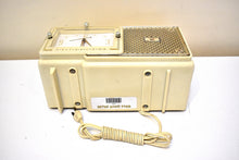 Load image into Gallery viewer, Palazzo Ivory 1959 Bulova Model 120 Vacuum Tube AM Clock Radio Excellent Condition! Sounds Great!