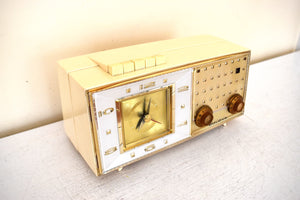 Palazzo White and Gold 1960 Bulova Model 190 Vacuum Tube AM Clock Radio Excellent Condition Sounds Great!