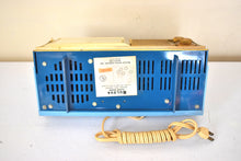 Charger l'image dans la galerie, Atlantic Blue 1959 Bulova Model 400 Vacuum Tube AM Clock Radio Excellent Condition! Sounds Great! Rare Model!