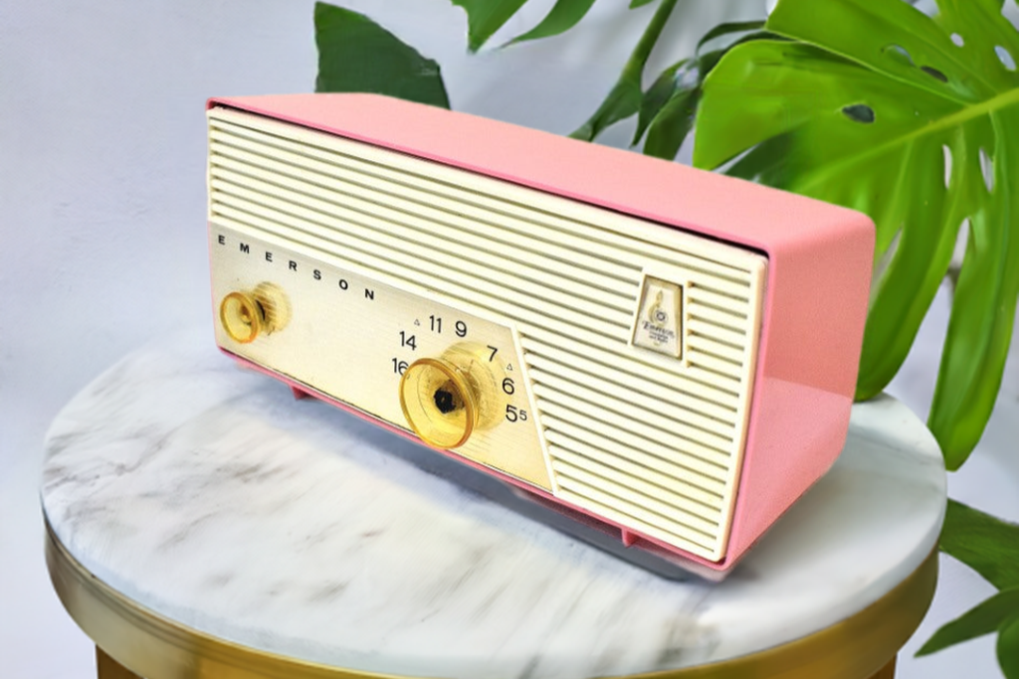 Flamingo Pink 1956 Emerson Model 927B Vacuum Tube Radio Sounds Great Excellent Condition!