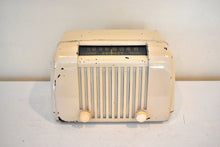 Load image into Gallery viewer, Ivory White Bakelite 1947 Crosley 58TL Vacuum Tube AM Radio Sounds Great! Very Good Condition!