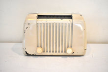 Load image into Gallery viewer, Ivory White Bakelite 1947 Crosley 58TL Vacuum Tube AM Radio Sounds Great! Very Good Condition!