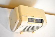 Load image into Gallery viewer, Ivory White Bakelite 1947 Crosley 58TL Vacuum Tube AM Radio Sounds Great! Very Good Condition!