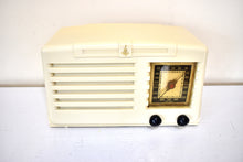 Load image into Gallery viewer, Carrara Ivory 1941 Emerson Model 414 AM Vacuum Tube Radio Golden Age Beauty! Excellent Condition! Sounds Heavenly!