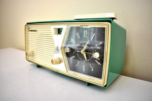 Shannon Green 1956 Emerson Model 919 Tube AM Radio Slapstick Clock Light Works! Great Color and Sound!
