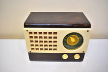 画像をギャラリービューアに読み込む, Butterscotch Honey Gold Catalin 1947 Emerson Model 520 Vacuum Tube AM Radio Sounds Great! Excellent Condition!