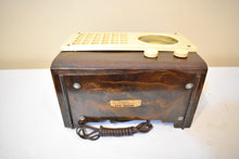 画像をギャラリービューアに読み込む, Butterscotch Honey Gold Catalin 1947 Emerson Model 520 Vacuum Tube AM Radio Sounds Great! Excellent Condition!