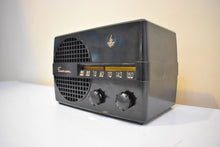 Charger l&#39;image dans la galerie, Jet Black 1950 Emerson Model 652 AM Vacuum Tube Radio Sounds Great! Excellent Condition!