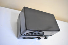 Charger l&#39;image dans la galerie, Jet Black 1950 Emerson Model 652 AM Vacuum Tube Radio Sounds Great! Excellent Condition!