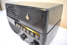 Charger l&#39;image dans la galerie, Jet Black 1950 Emerson Model 652 AM Vacuum Tube Radio Sounds Great! Excellent Condition!