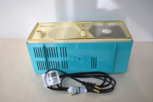 Charger l'image dans la galerie, Azure Blue 1956 Emerson Model 883 Vacuum Tube AM Radio Beauty! Rare Color and Model!