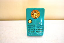 Load image into Gallery viewer, Seafoam Green 1958 Emerson Vanguard Model 888 AM Portable Transistor Radio Excellent Condition Loud Clear Sounding!