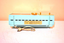 Charger l&#39;image dans la galerie, Aquamarine Turquoise 1961 Emerson Model G-1701 AM Vacuum Tube Alarm Clock Radio! Excellent Condition and Sounds Great!