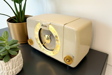 Charger l&#39;image dans la galerie, Bluetooth Ready To Go - Ivory White 1951 Arvin Model 451TL AM Vacuum Tube Radio Excellent Condition Great Receiver!