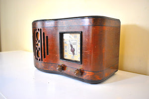 Curved Wood 1939 Firestone Model S-7398-1 "The Beaumont" Vacuum Tube AM Radio Excellent Condition! Sounds Great!
