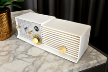 Load image into Gallery viewer, Alpine White Mid Century 1957 Motorola Model 5C27W-1 Vacuum Tube AM Clock Radio Rare Color! Excellent Condition! Sounds Great!