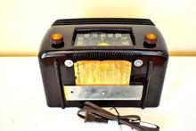 Load image into Gallery viewer, Marble Brown Bakelite 1946 General Electric Model 200 Vacuum Tube AM Radio Sounds Great Excellent Condition!