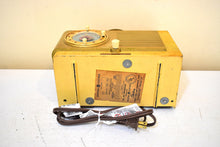 Load image into Gallery viewer, Tiger Stripe Maple 1952 General Electric Model 522 AM Vacuum Tube Clock Radio Alarm Excellent Condition! Sounds Great!