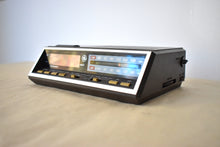 Charger l'image dans la galerie, Wood Grain 1980s General Electric Model 7-4616B AM FM Digital Alarm Clock Radio! Excellent Condition!