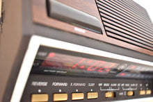Charger l'image dans la galerie, Wood Grain 1980s General Electric Model 7-4616B AM FM Digital Alarm Clock Radio! Excellent Condition!
