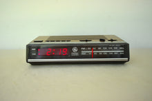 Load image into Gallery viewer, Wood Grain 1980s General Electric Model 7-4624B AM FM Digital Alarm Clock Radio! Excellent Condition!