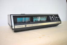 Load image into Gallery viewer, Wood Grain 1977 General Electric Model 7-4695A AM FM Digital Alarm Clock Radio! Excellent Condition!