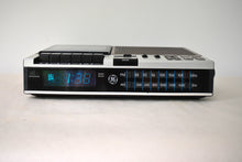Load image into Gallery viewer, Wood Grain 1980s General Electric Model 7-4956B AM FM Digital Alarm Clock Radio! Excellent Condition!