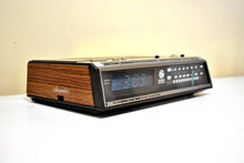 画像をギャラリービューアに読み込む, Wood Grain 1980s General Electric Model 74646-A AM FM Digital Alarm Clock Radio! Excellent Condition!