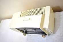 Load image into Gallery viewer, Alpine White 1959 General Electric Model 913D Vacuum Tube AM Clock Radio Excellent Shape! Sounds Fantastic!