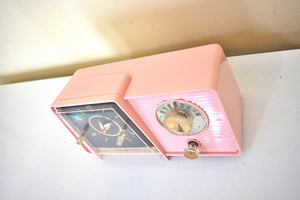 Chiffon Pink 1958 GE General Electric Model C-406A AM Vintage Vacuum Tube Radio Little Cutie in Excellent Condition!