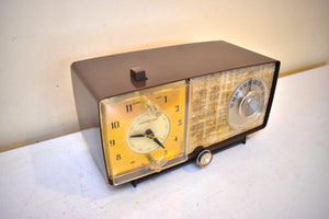 Bluetooth Ready To Go - Nutmeg Brown 1966 General Electric Model C-547 Vacuum Tube AM Radio Alarm Clock Excellent Condition! Sounds Great!