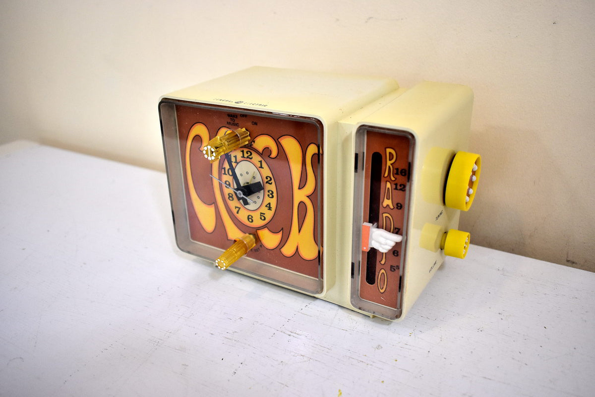 GROOVY Retro Solid State 1969 General Electric C3300A AM Clock Radio A ...