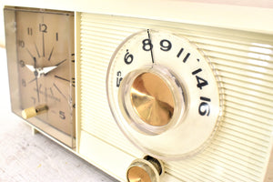 Bluetooth Ready To Go - Beige Ivory Vintage 1964 General Electric Model C-403D AM Vacuum Tube Alarm Clock Radio Sounds Great!