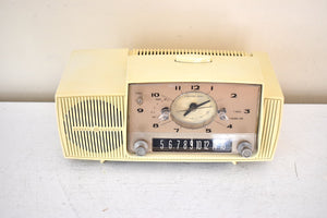 Almond Ivory 1959 General Electric Model C418A Vacuum Tube AM Clock Radio So Sweet! Working Clock Light!