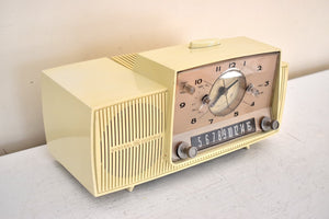 Almond Ivory 1959 General Electric Model C418A Vacuum Tube AM Clock Radio So Sweet! Working Clock Light!