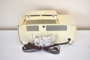 Almond Ivory 1959 General Electric Model C418A Vacuum Tube AM Clock Radio So Sweet! Working Clock Light!