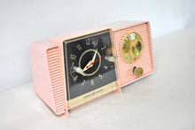 Charger l'image dans la galerie, Chiffon Pink 1959 GE General Electric Model C-406B AM Vintage Radio Sounds Terrific Excellent Condition!