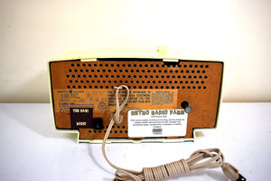 Bluetooth 準備完了 - アイボリー ベージュ 1966 ゼネラル エレクトリック モデル C465C 真空管 AM ラジオ目覚まし時計 素晴らしい状態です。いいね！