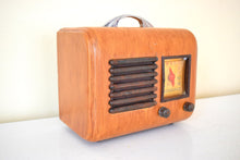 Load image into Gallery viewer, Artisan Crafted Wood 1947 General Television Model 2A5 AM Vacuum Tube Radio Totally Restored and Sounds Wonderful!