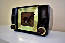 Load image into Gallery viewer, Umber Brown 1951 Zenith Model H615 AM Vacuum Tube Radio Popular Model Sounds Like A Champ!