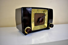 Load image into Gallery viewer, Umber Brown 1951 Zenith Model H615 AM Vacuum Tube Radio Popular Model Sounds Like A Champ!