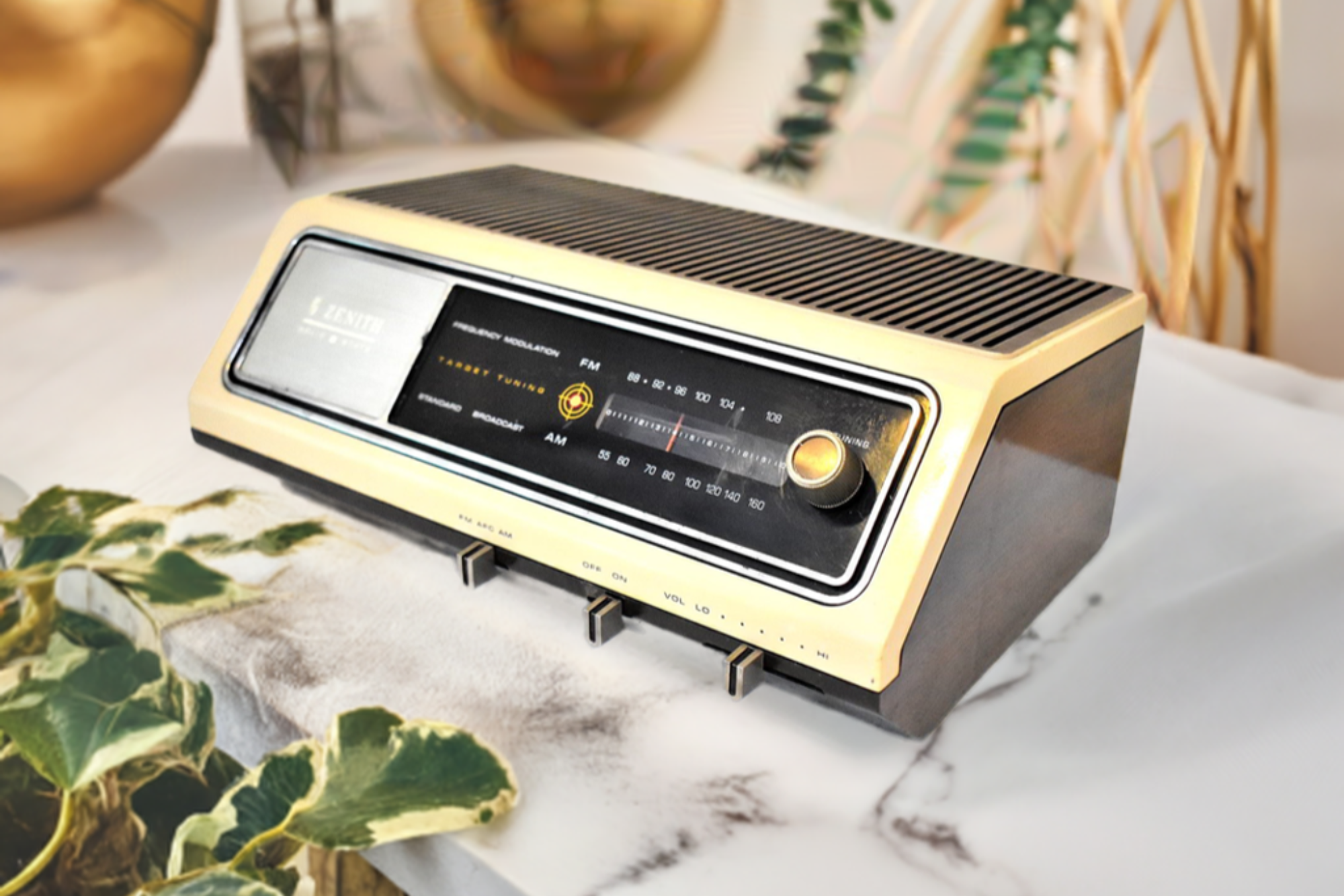 Bluetooth Ready To Go - 1980s Zenith Model F420W2 AM/FM Radio Sounds Great! Execellent Condition