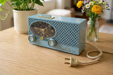 画像をギャラリービューアに読み込む, Bette Blue 1963 Admiral Model Y3559 Vintage Atomic Age Vacuum Tube AM Radio Clock Sounds Great! Rare Model! Excellent Condition!