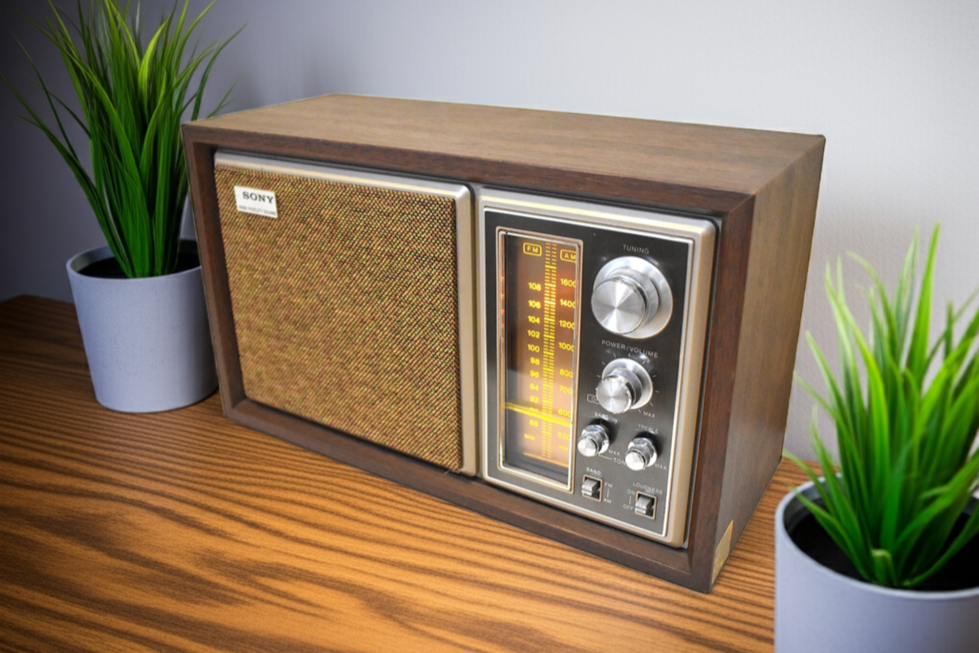 Sony Only! 1975-1977 Sony Model TFM-9440W AM/FM Solid State