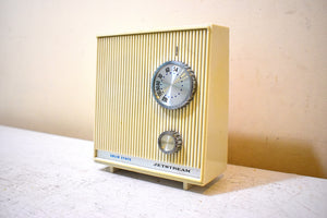 Bluetooth Ready To Go - Puff White 1966 Jetstream Model 6411 AM Solid State Transistor Radio! How Fun!