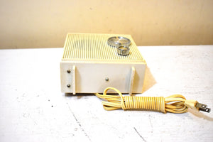 Bluetooth Ready To Go - Puff White 1966 Jetstream Model 6411 AM Solid State Transistor Radio! How Fun!