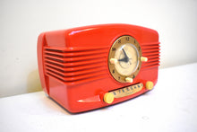Load image into Gallery viewer, Chieftian Red 1951 Lang Model DR90 Vacuum Tube AM Radio Excellent Condition Rare Original Molded Color Sounds Lang-tastic!