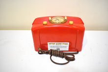 Load image into Gallery viewer, Chieftian Red 1951 Lang Model DR90 Vacuum Tube AM Radio Excellent Condition Rare Original Molded Color Sounds Lang-tastic!